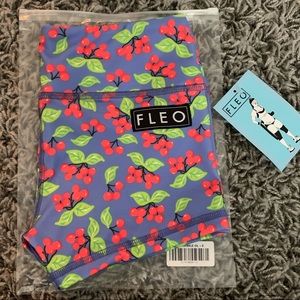 Fleo Cherries reward shorts